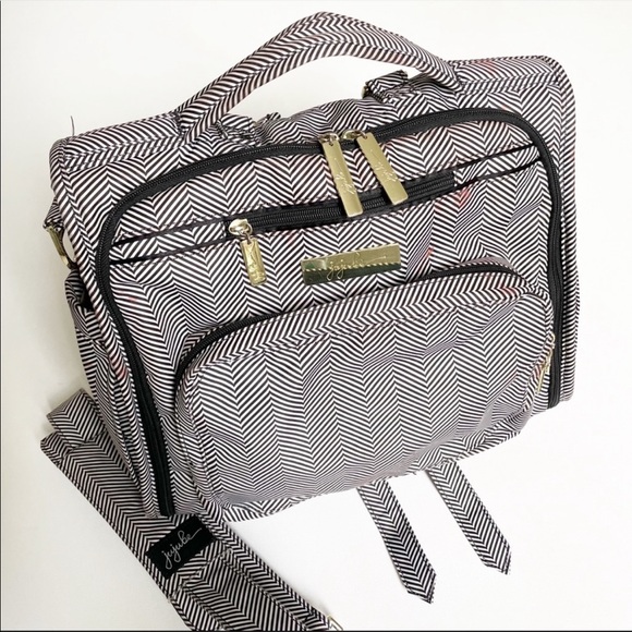 Like new jujube diaper bag. Inside and out clean with no stains. - Picture 1 of 5